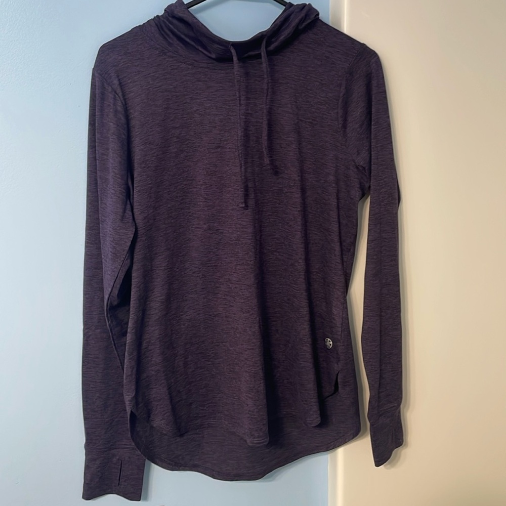 Gaiam Fitted Long Sleeve Light Pullover